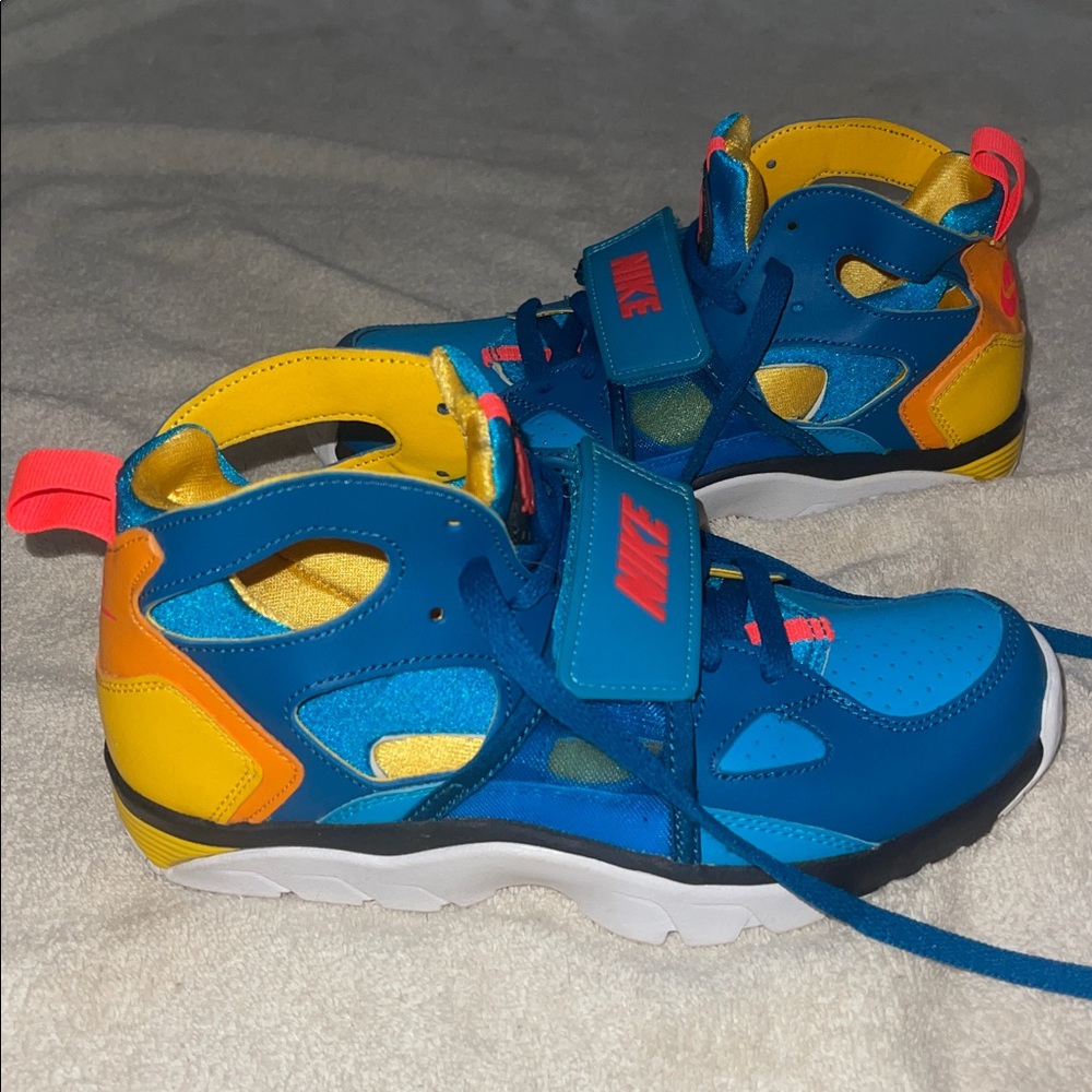 Nike Blue and Red High-Top boys Sneakers